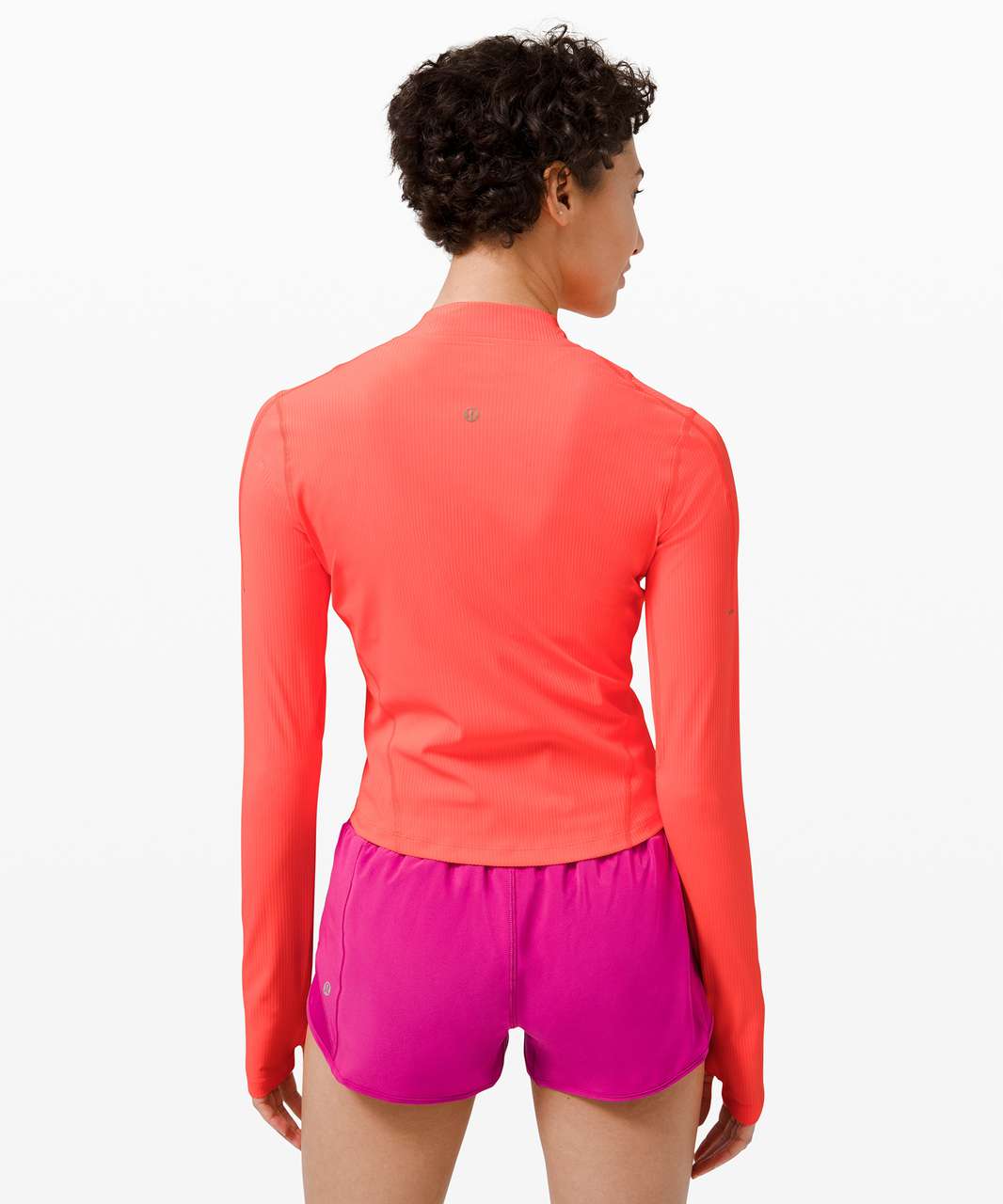 Gloss Trim Run 1/2 Zip Long Sleeve size 6/sunset paired with the Wear  Everywhere Belt bag! : r/lululemon