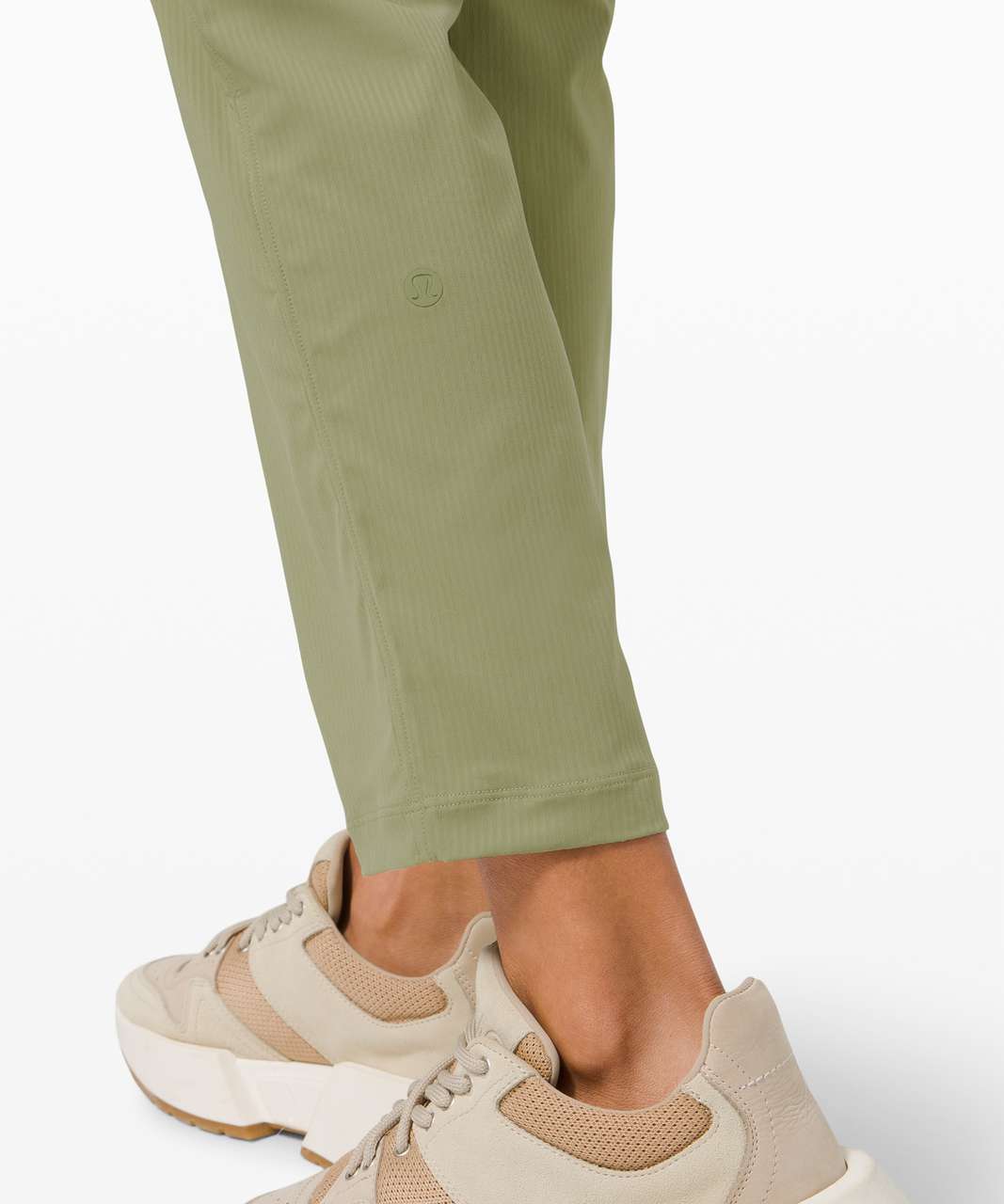 NEW Lululemon Beyond The Studio Jogger Green LW5CZHS High Rise Sz 2 NWOT