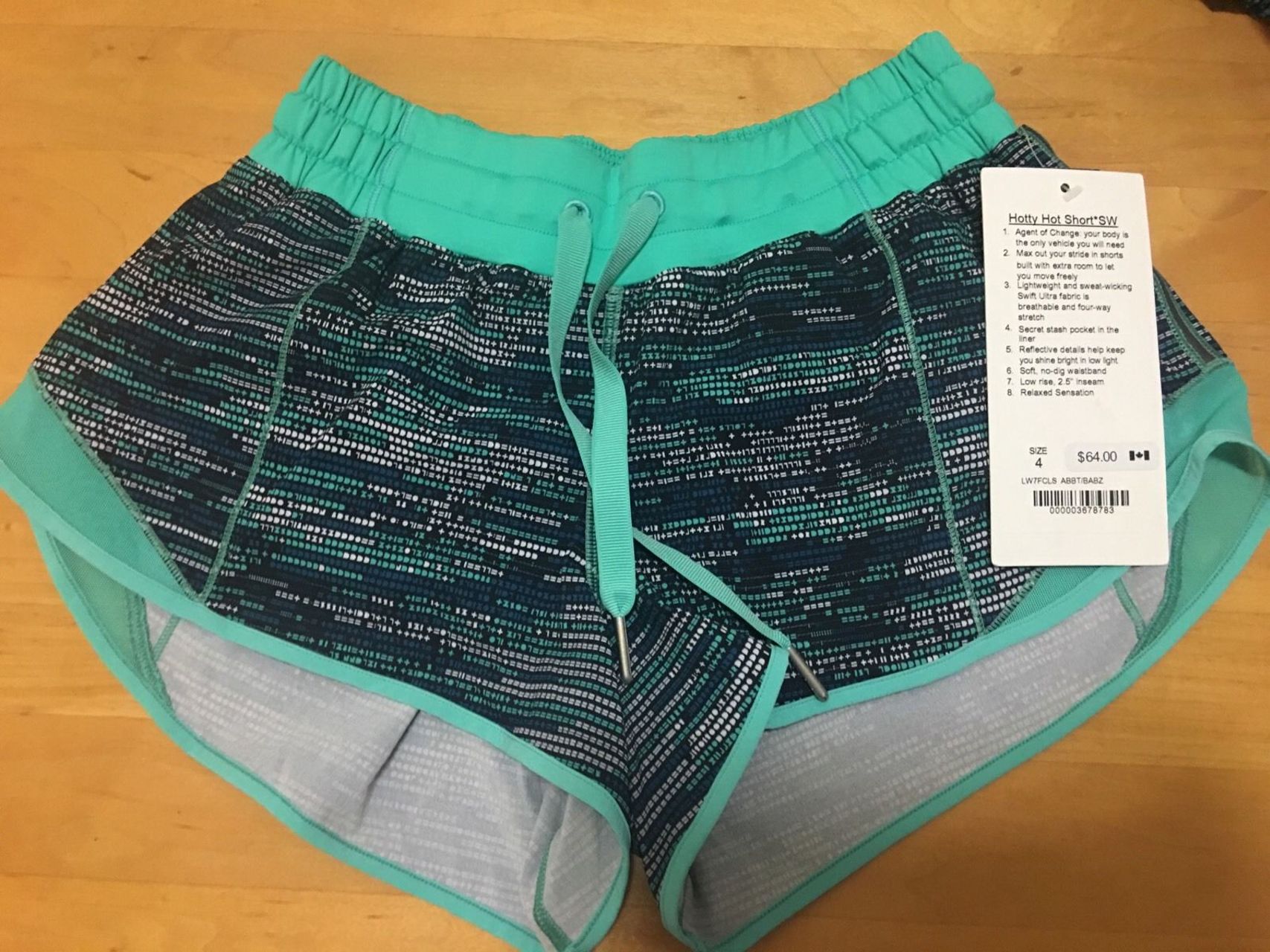 Lululemon Hotty Hot Short - 2016 Seawheeze - ASCII Bali Breeze Tofino Teal / Bali Breeze