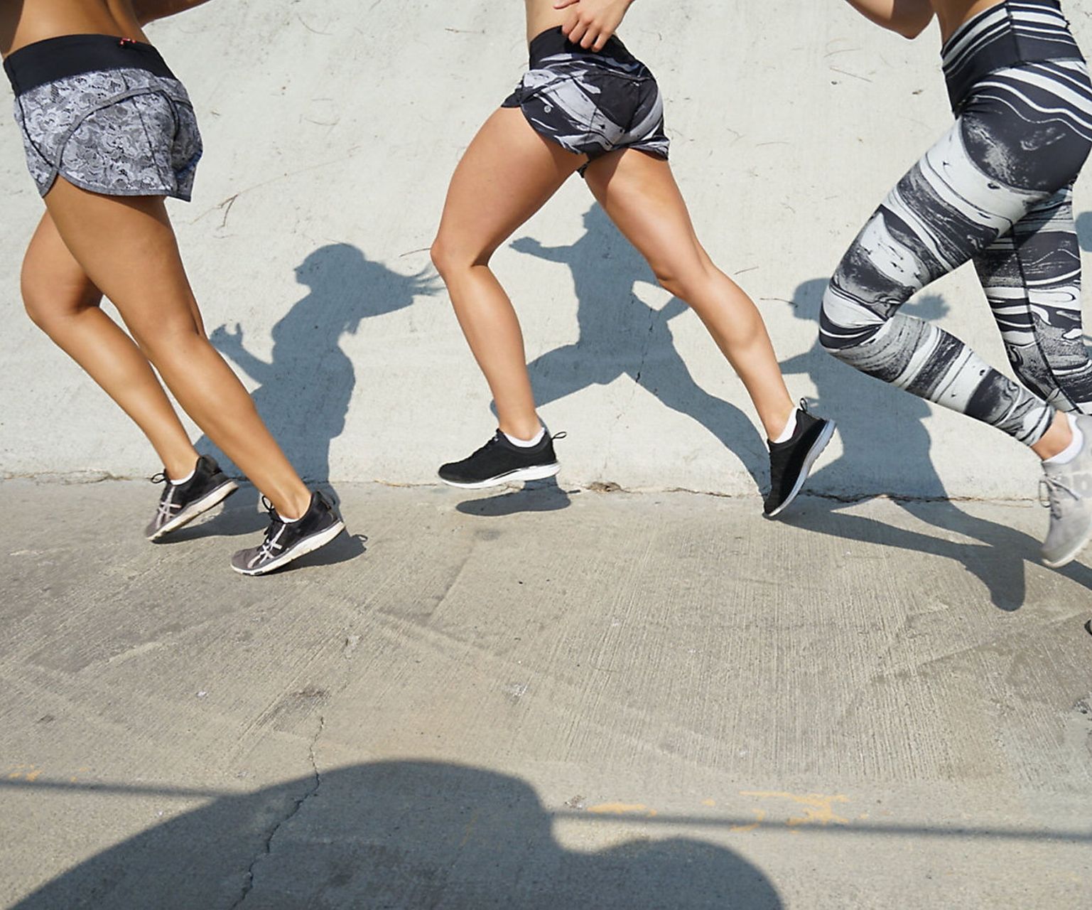 Lululemon Speed Short - Marbled Mix Speed Short White Black / Black