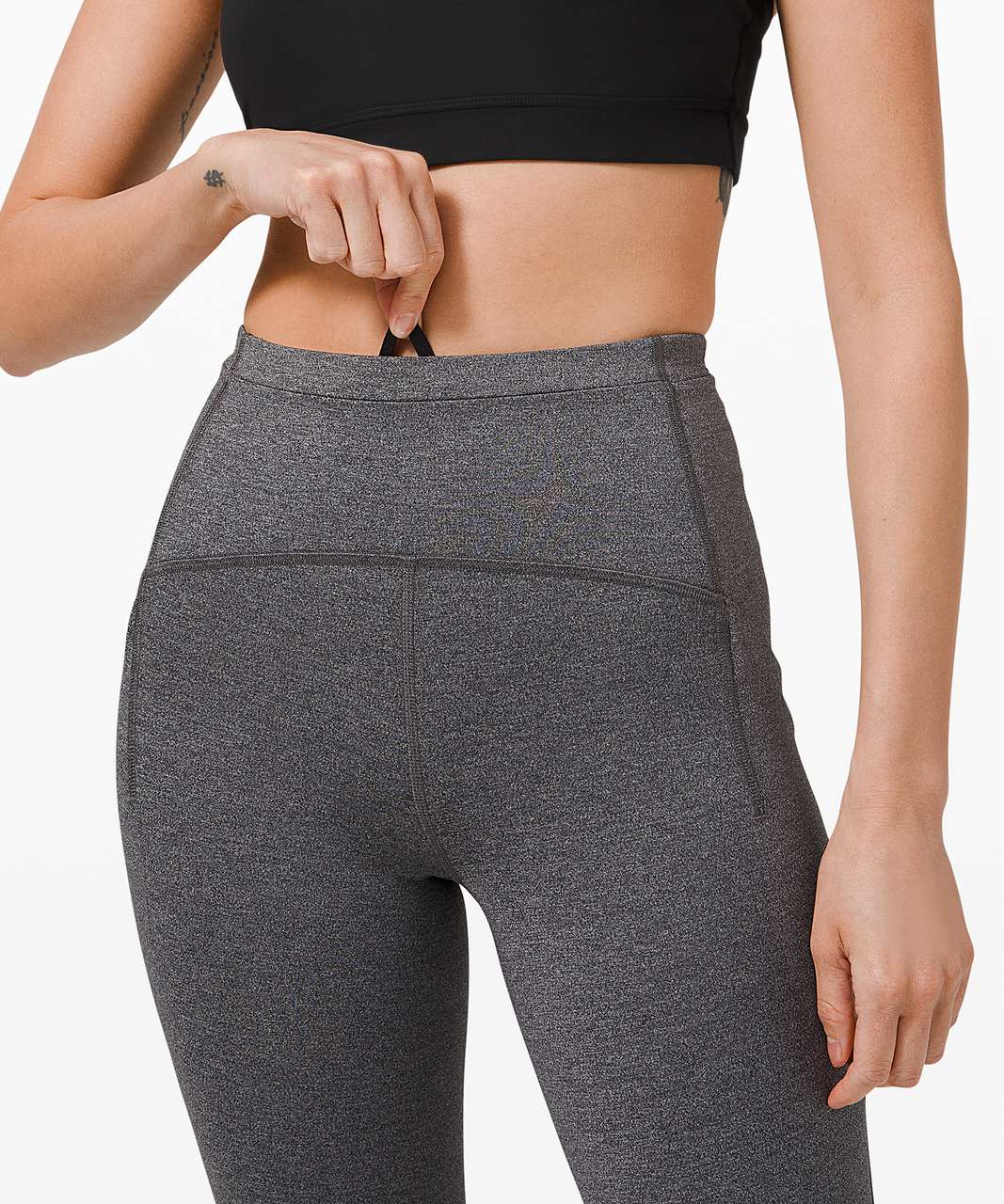 Lululemon Hit It 21' Crop Black Wm 6 Mesh Calf Reflective Stripe