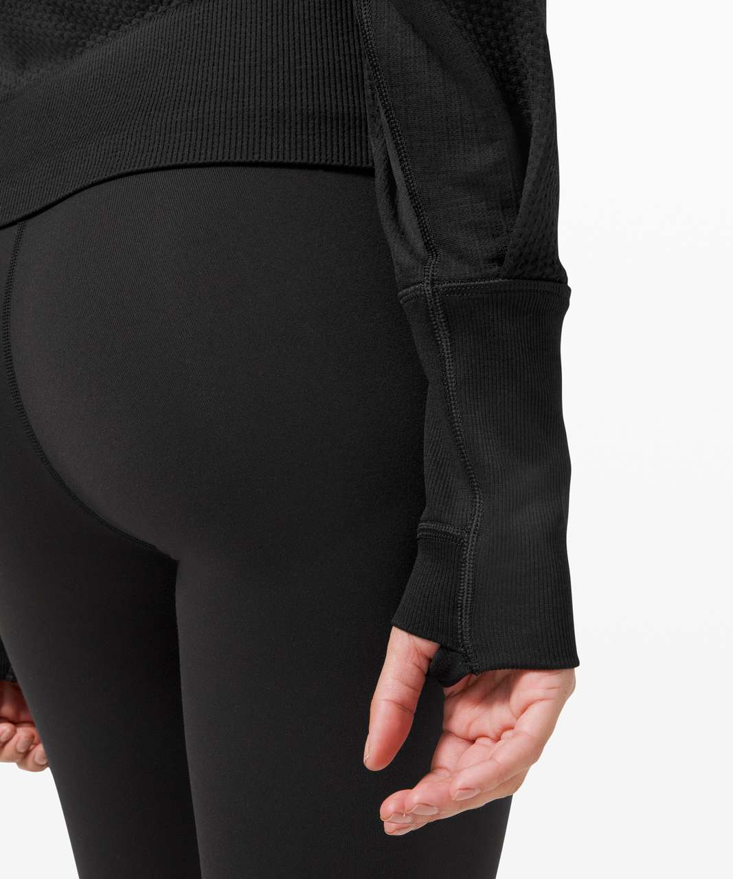 Lululemon Engineered Warmth Pullover - Black / Black