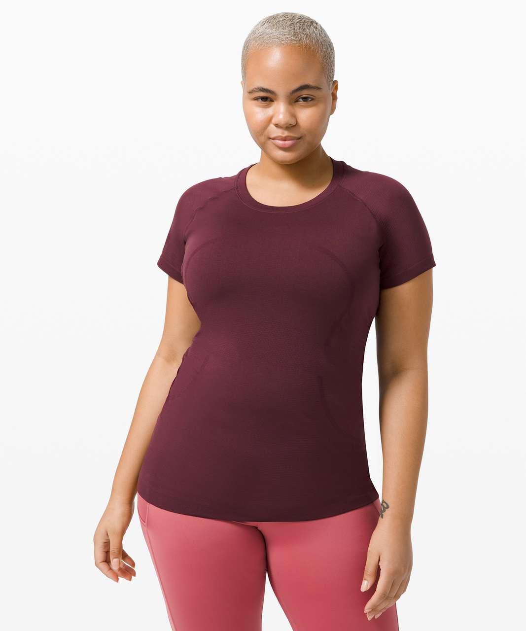 Lululemon Swiftly Tech Short Sleeve 2.0 - Cassis / Cassis