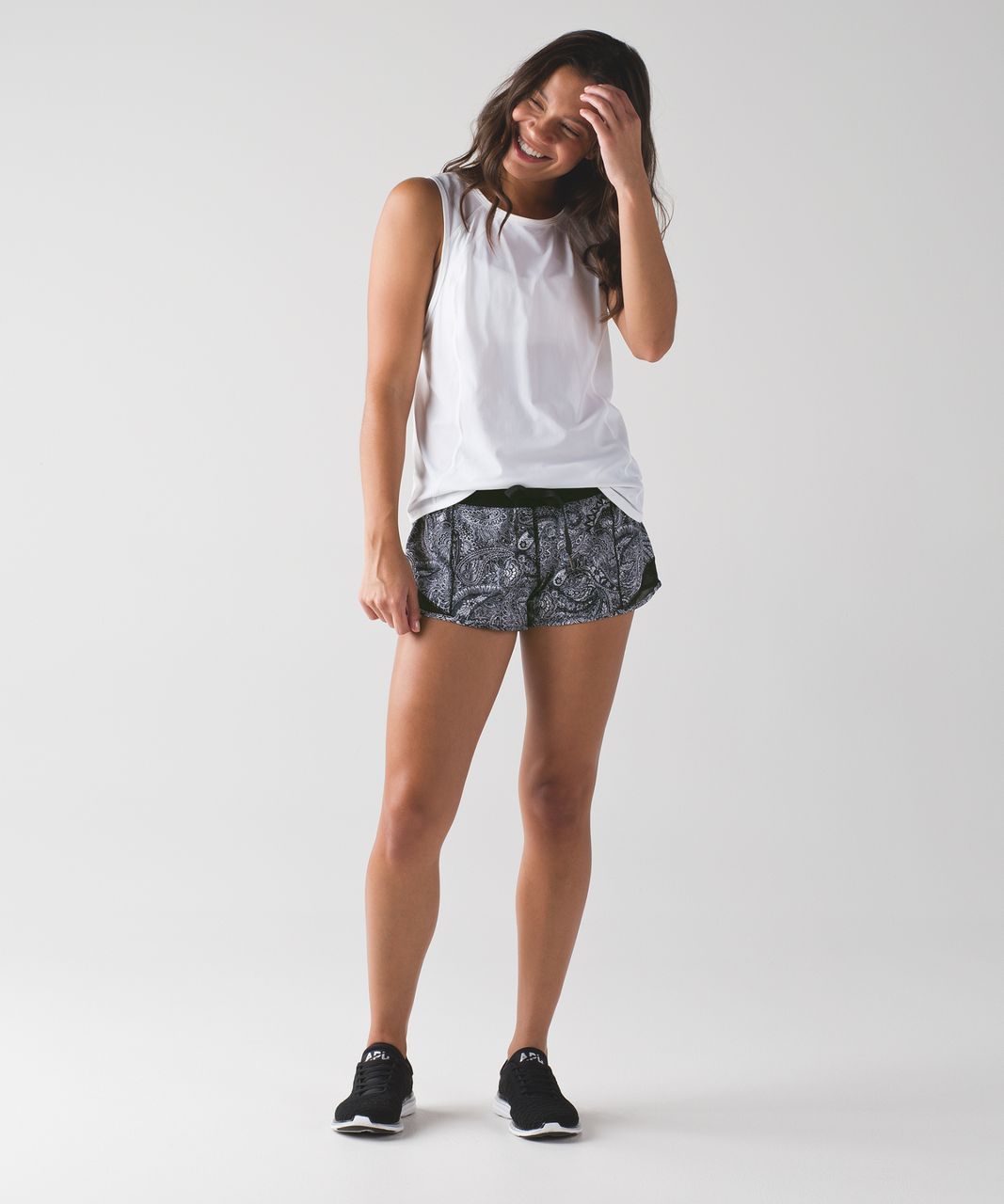 Lululemon Hotty Hot Short - Mini Antique Paisley White Black / Black