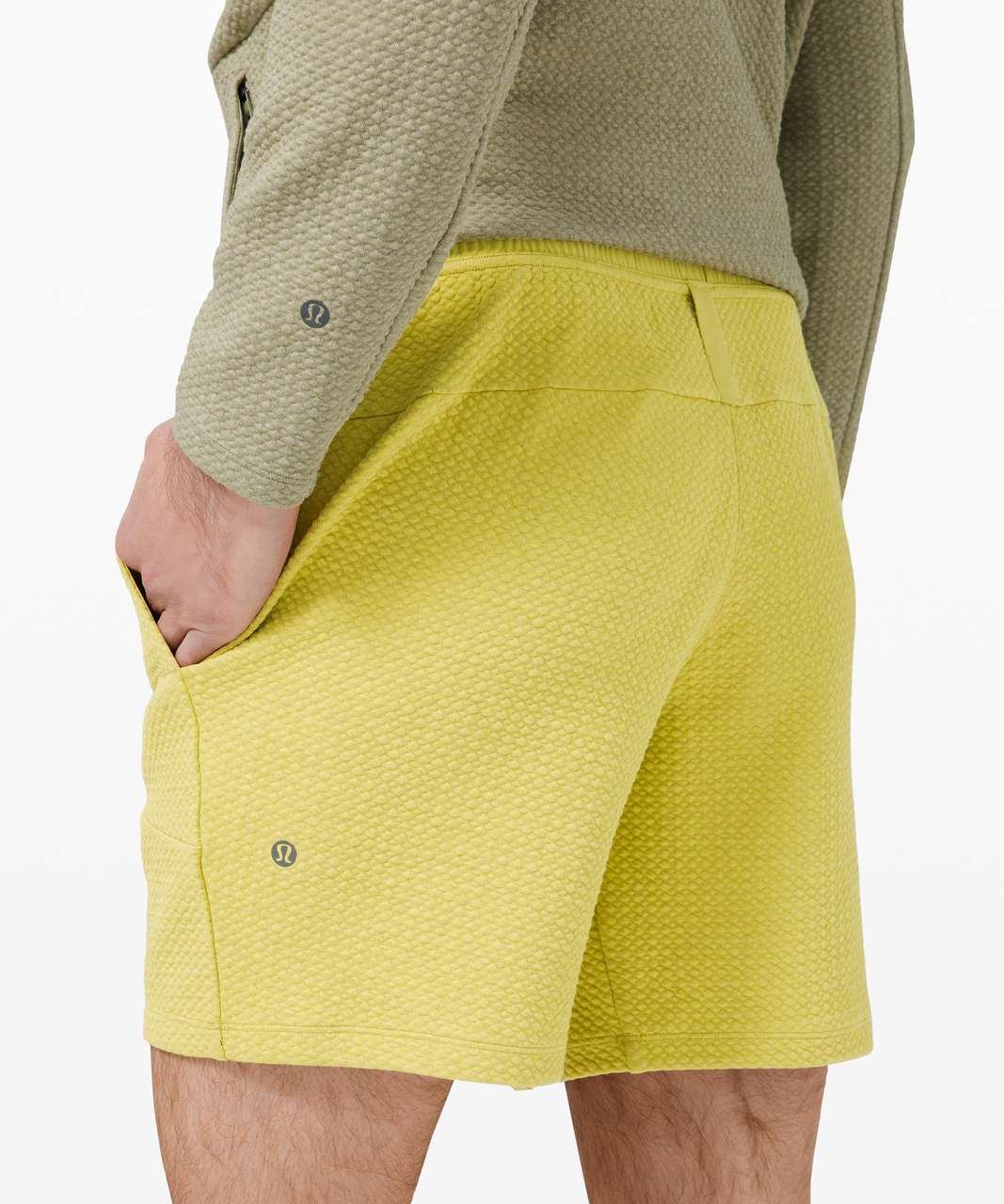 Lululemon At Ease Short 7" - Heathered Yellow Pear / Black