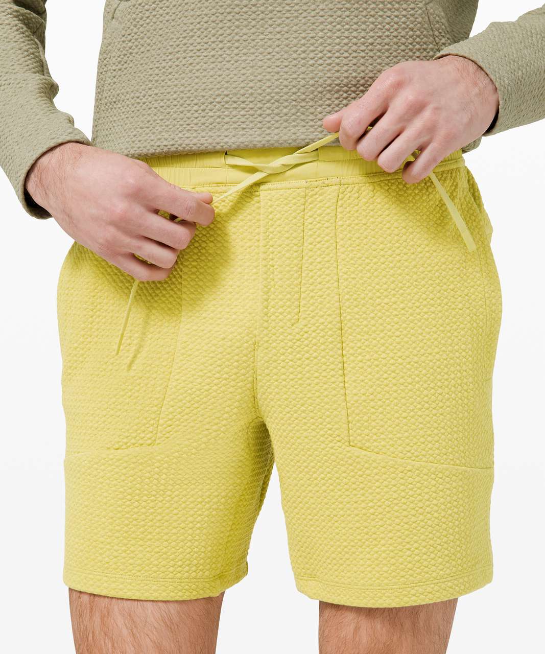 Lululemon At Ease Short 7" - Heathered Yellow Pear / Black