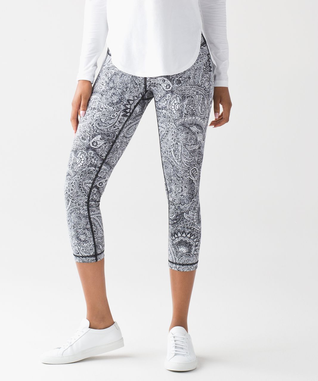 Lululemon Wunder Under Crop (Hi-Rise) - Antique Paisley White Black