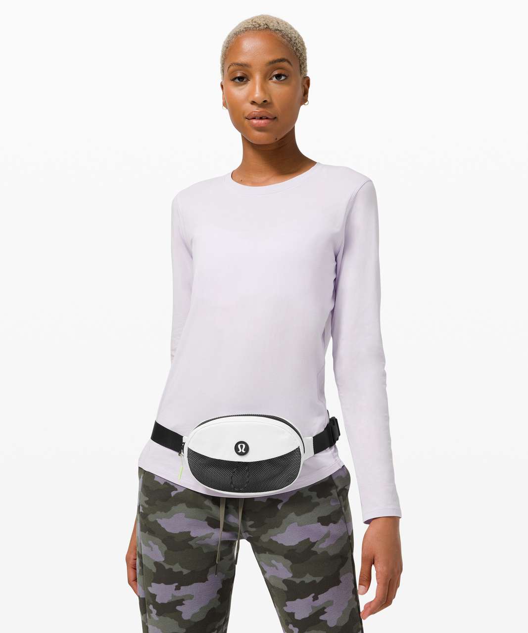 Lululemon Take It On Belt Bag *1L - White / Black