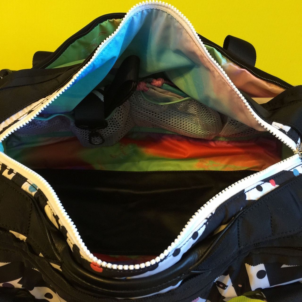 Lululemon Keep On Running Duffel - 2014 Seawheeze - Which Way Sway / Black