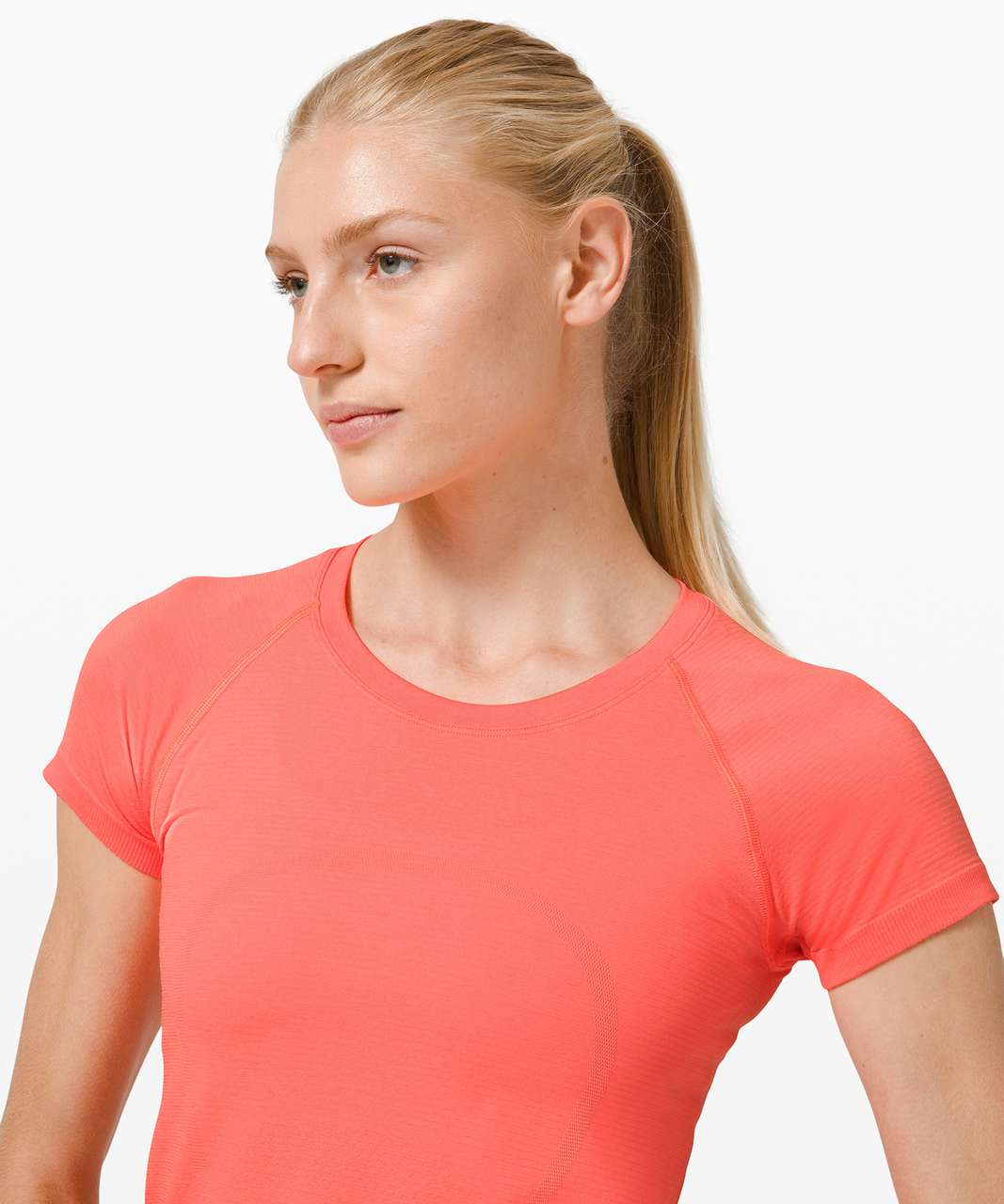 Swiftly Tech Short Sleeve Shirt 2.0 *Race Length Solar Orange/Sunny Coral  Size 4 •Wunder Train High-Rise Tight 25” Larkspur Size 6 : r/lululemon