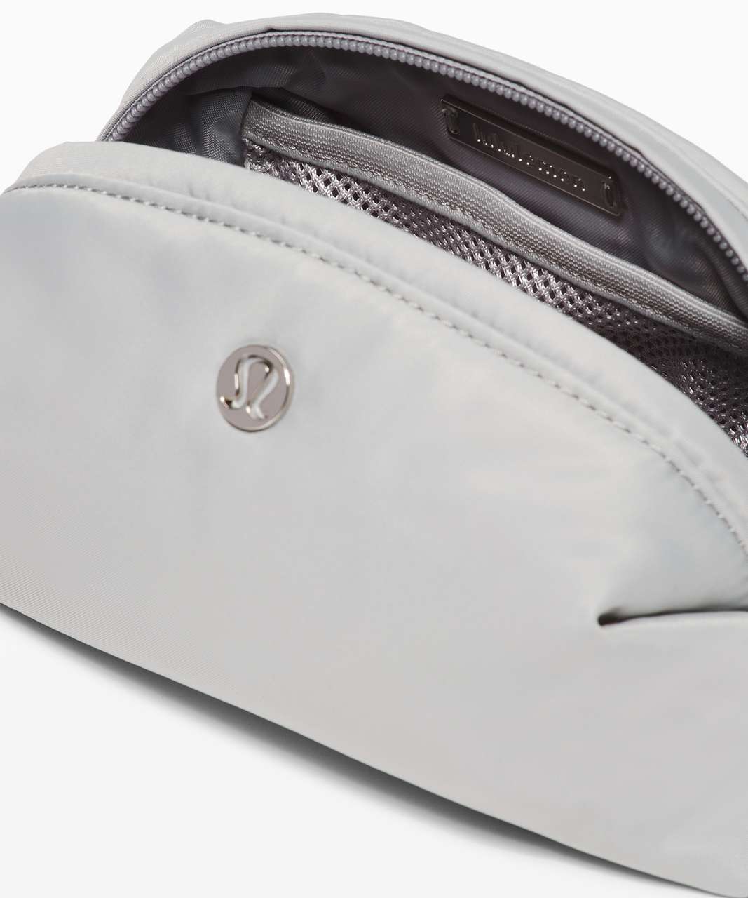 Lululemon Feeling Ready Pouch *Mini - Silver Drop