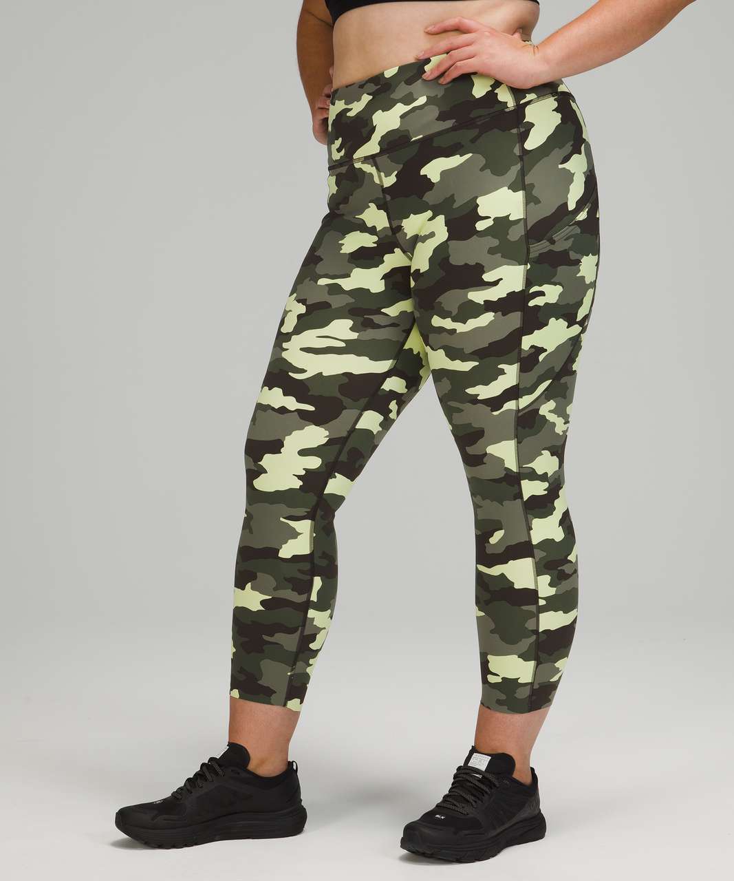 Lululemon Size 2 Fast Free HR Tight 25” Camo Green HCMO Nulux Pant Run