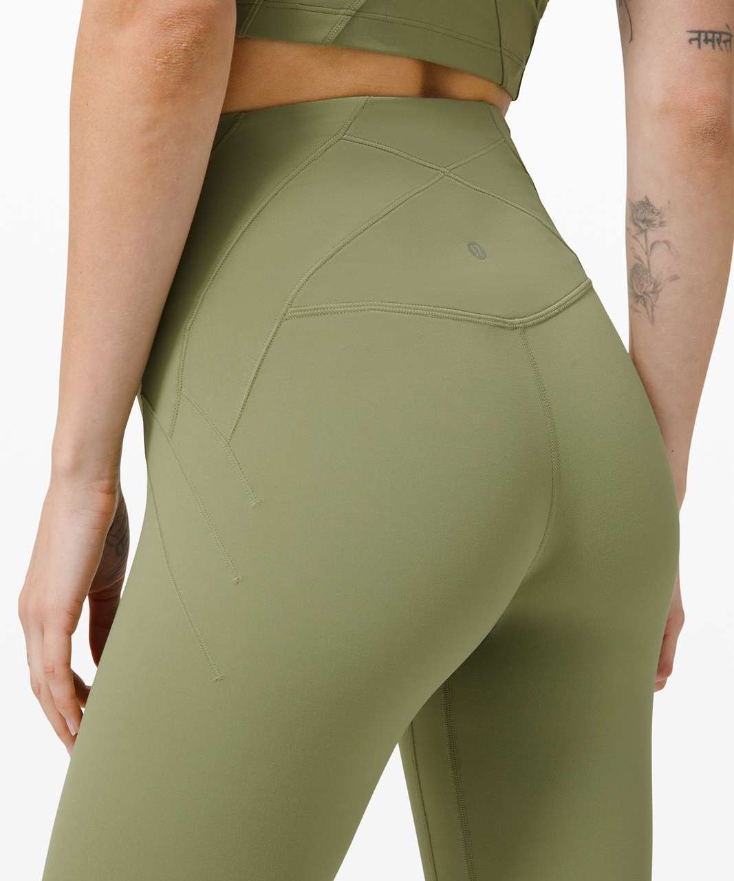 Lululemon Lululemon In The Flow Capri Leggings Womens 10 Green Scrunch  Compression Pants