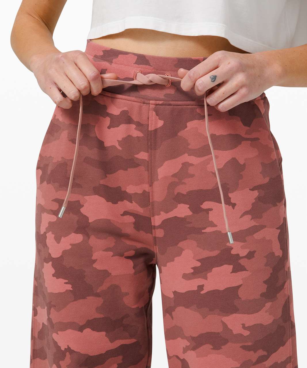 LULULEMON TRACK THAT Short 5 Size 6 Heritage 365 Camo Brier Rose New No  Tags £33.18 - PicClick UK