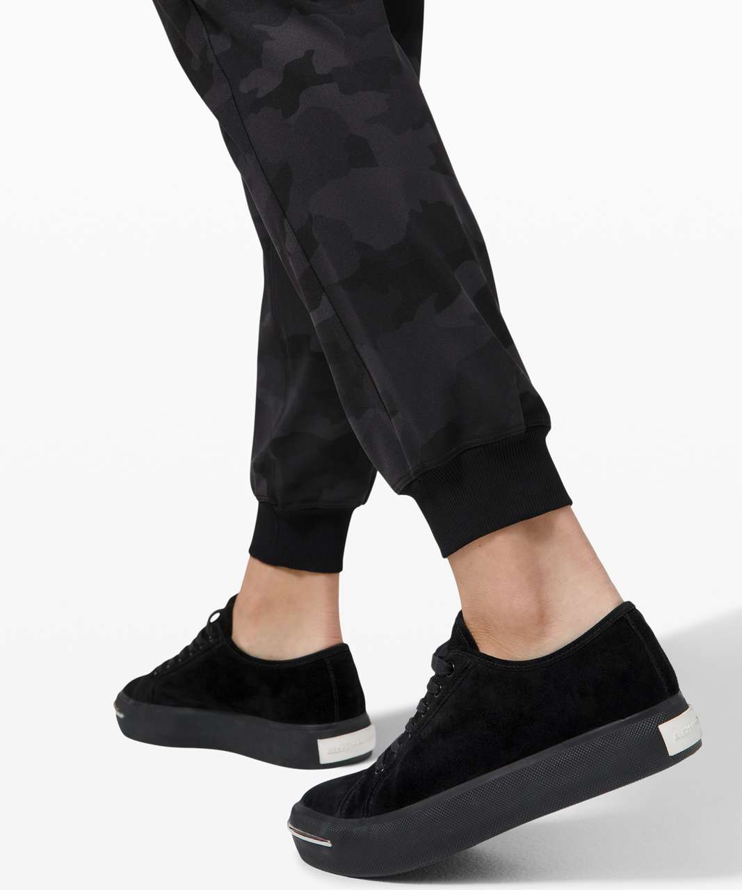 Lululemon Relaxed High-Rise Jogger - Heritage 365 Camo Deep Coal