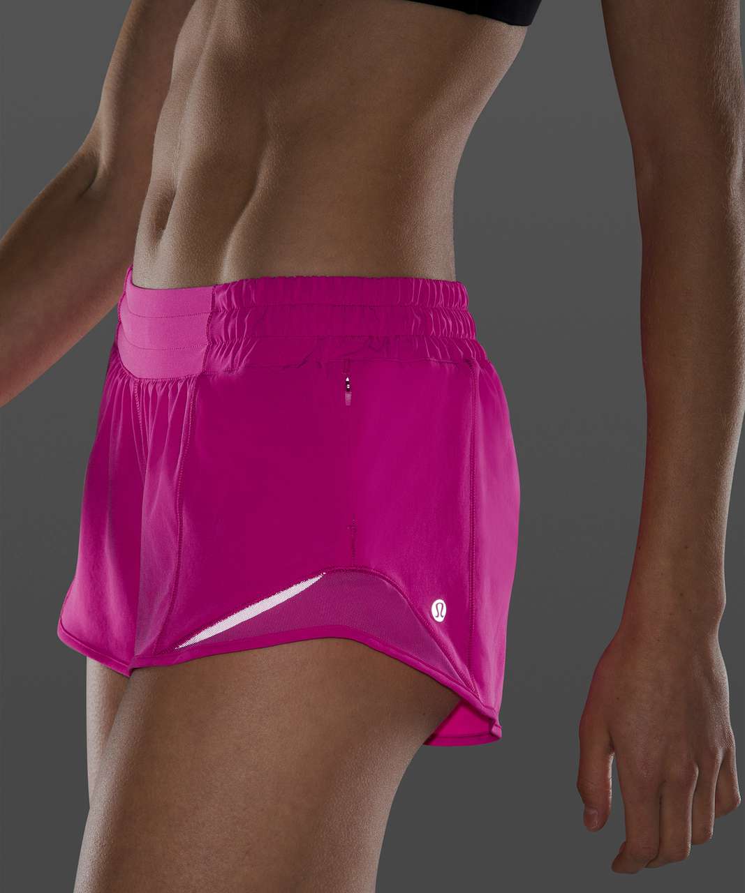 Lululemon Hotty Hot Low-Rise Short 2.5" - Sonic Pink