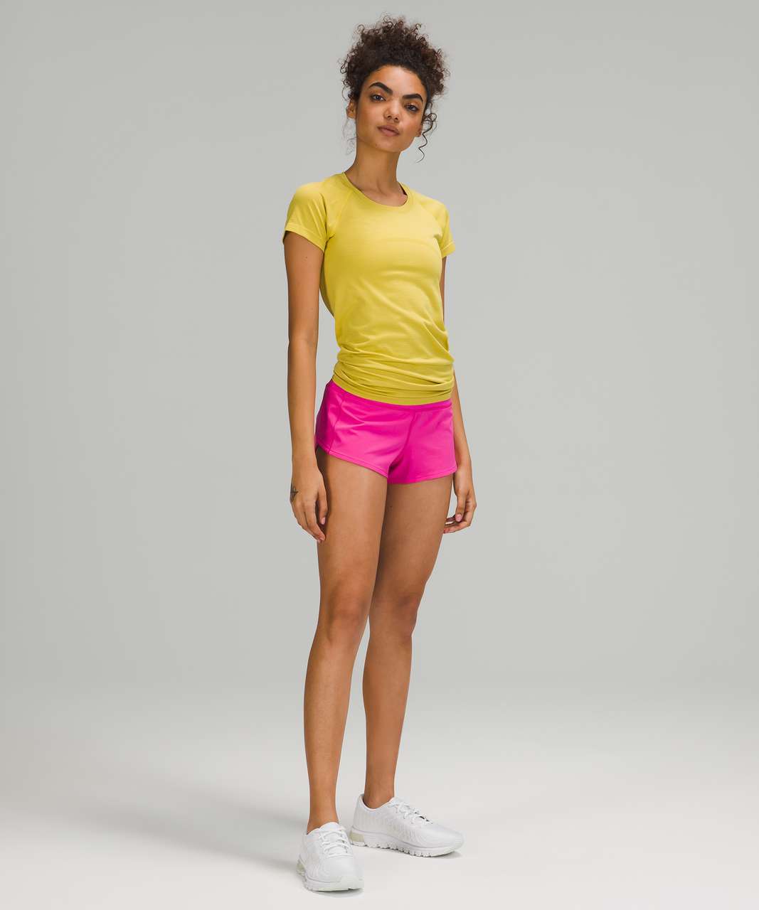 Lululemon Speed Up Low-Rise Short 2.5 - Sonic Pink - lulu fanatics