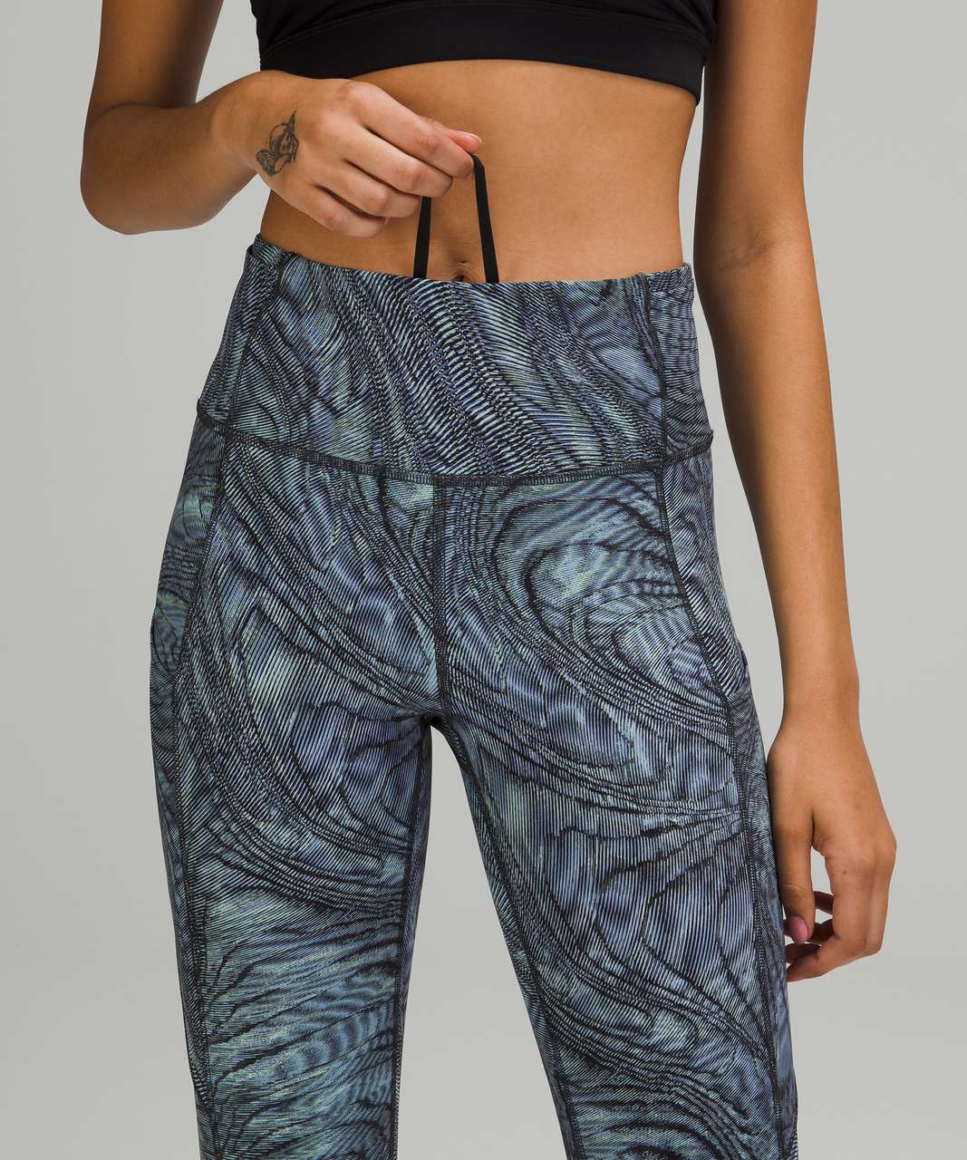 Fast and Free (8) Dimensional Icing Blue Multi & Wunder Train (8) Crunch  Black : r/lululemon