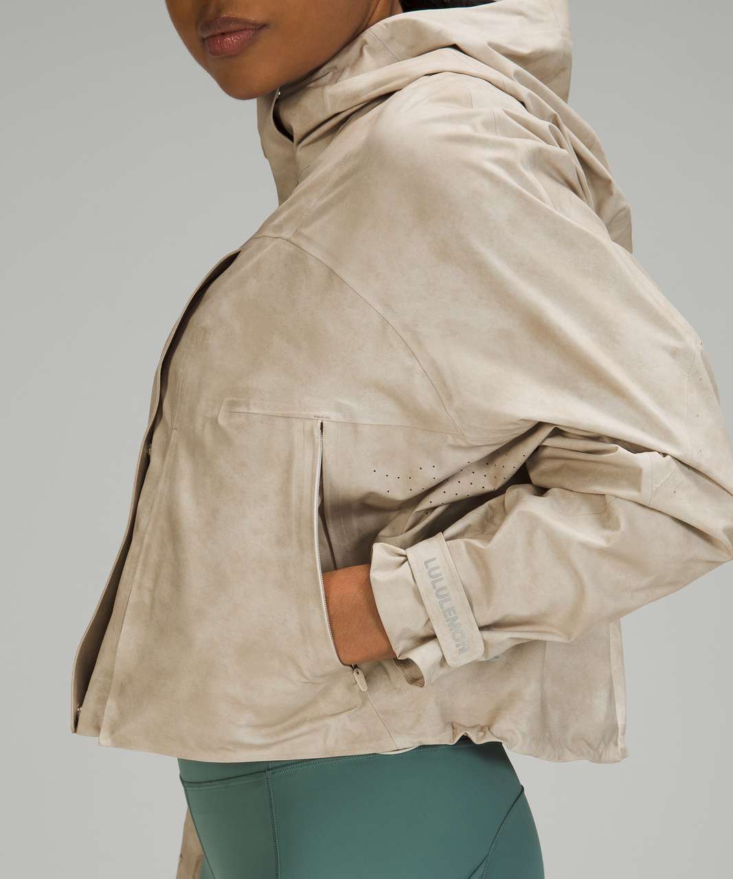 Lululemon Rain Chaser Jacket - Mystified White Opal Multi