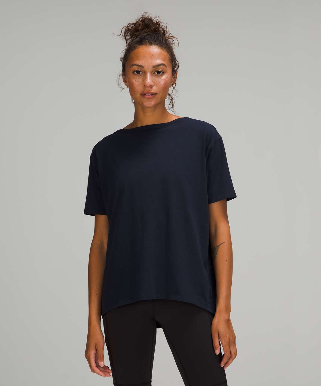 Lululemon Back In Action Short Sleeve - True Navy