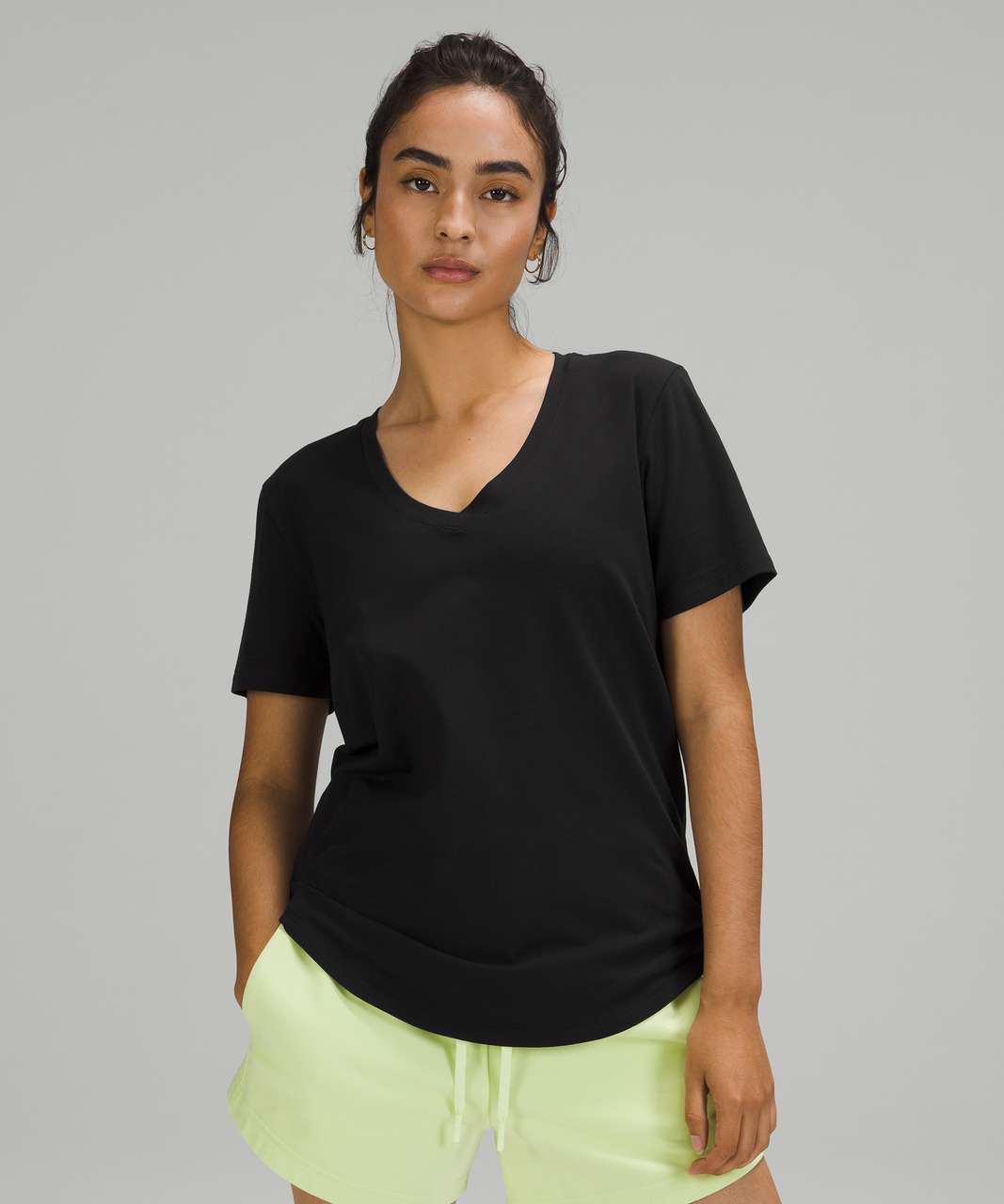 Lululemon Love Tee V-Neck T-Shirt Black Athletic Yoga Workout Pima Cotton  Size 8