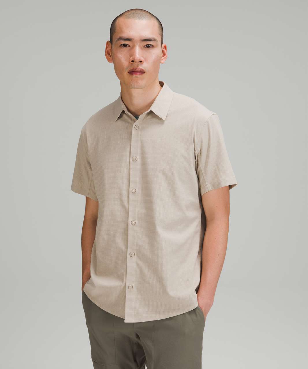 Airing Easy Short-Sleeve Shirt