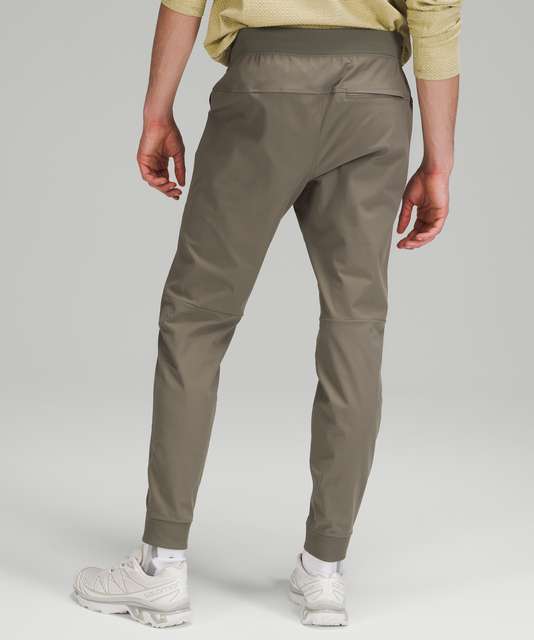 Had my 30” inseam ABC Jogger Ventlight Mesh hemmed to 28”. Comparison  photos with stock ABC Jogger Shorter : r/Lululemen