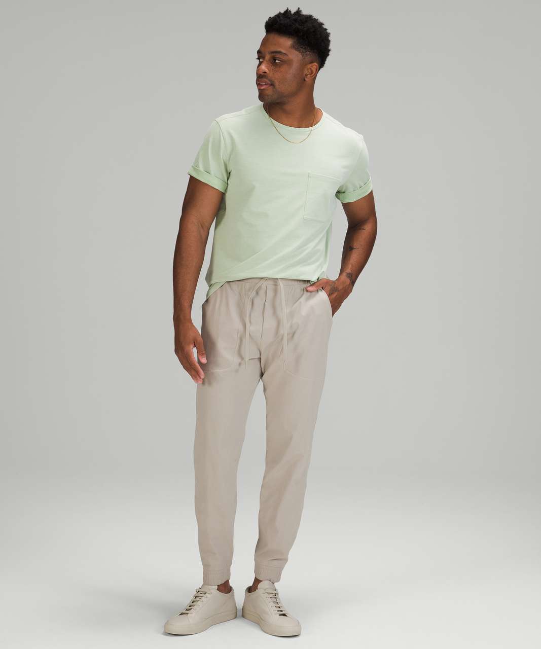 Had my 30” inseam ABC Jogger Ventlight Mesh hemmed to 28”. Comparison  photos with stock ABC Jogger Shorter : r/Lululemen