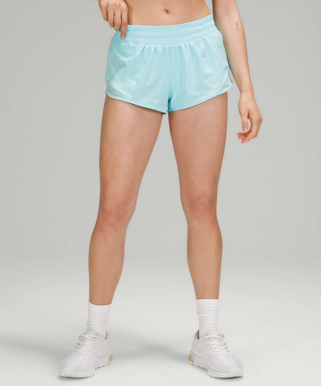 Lululemon Hotty Hot Low Rise Short 2.5" - Icing Blue