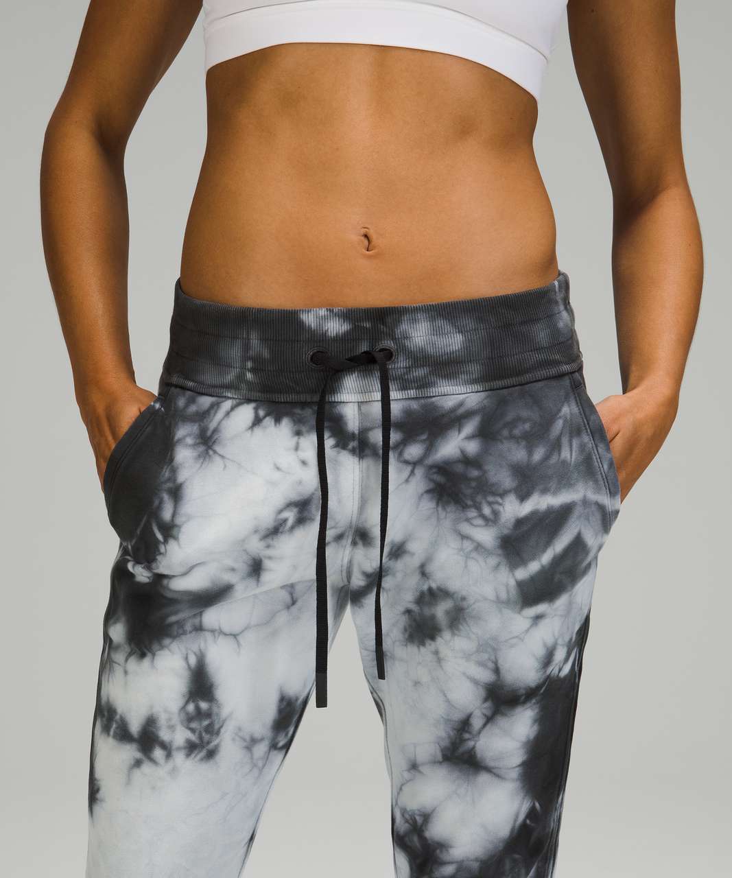 lululemon athletica, Pants & Jumpsuits, Lululemon Sz 6 Crop 23black White Tie  Dye Fold Over Waist