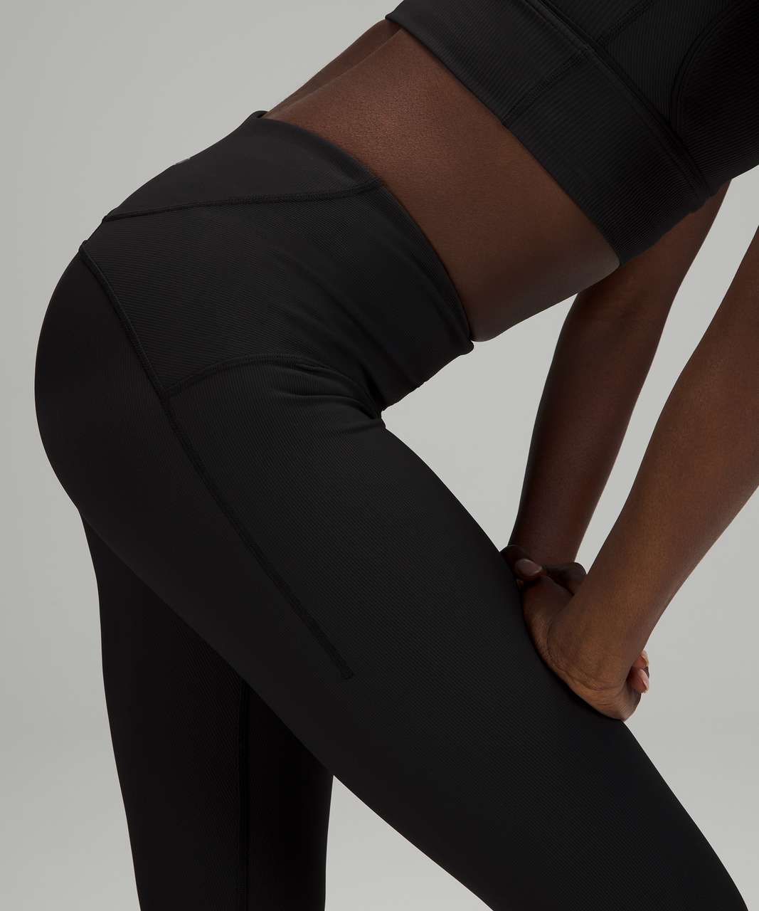 Contoured Mesh Panel Leggings