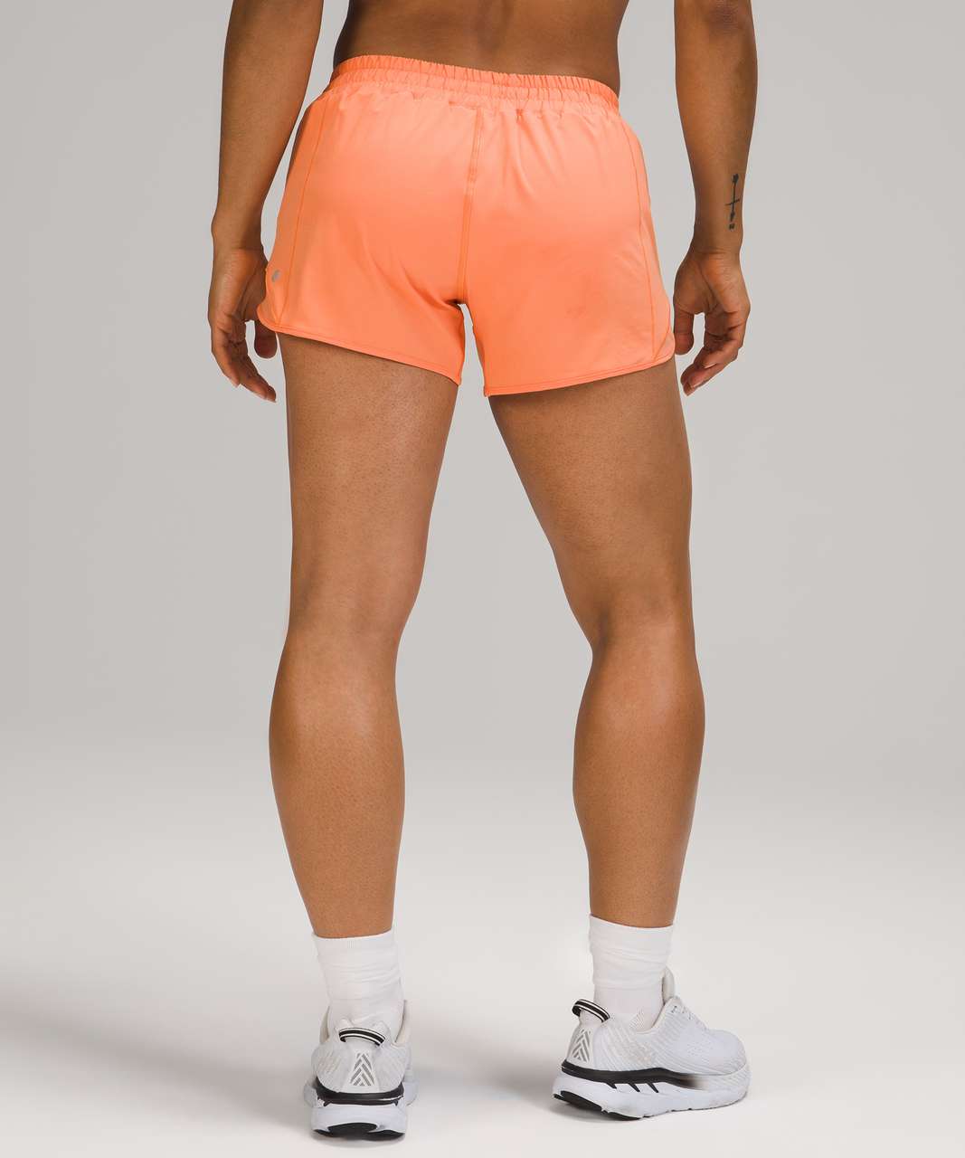 Lululemon Hotty Hot Low Rise Short 4" - Golden Apricot