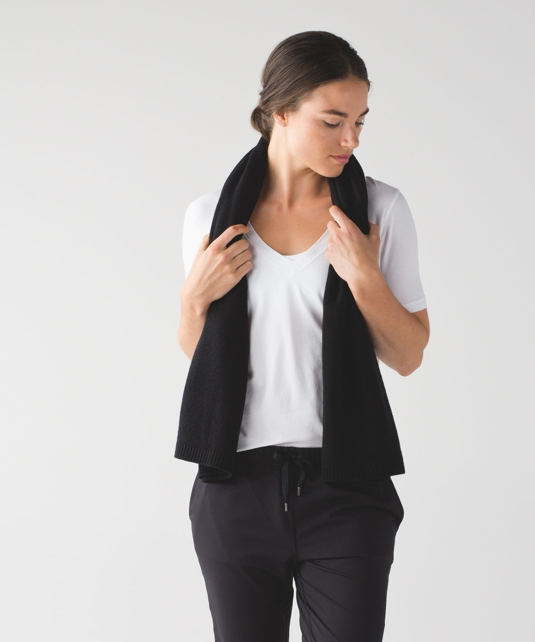 Lululemon Bundle Up Scarf - Black