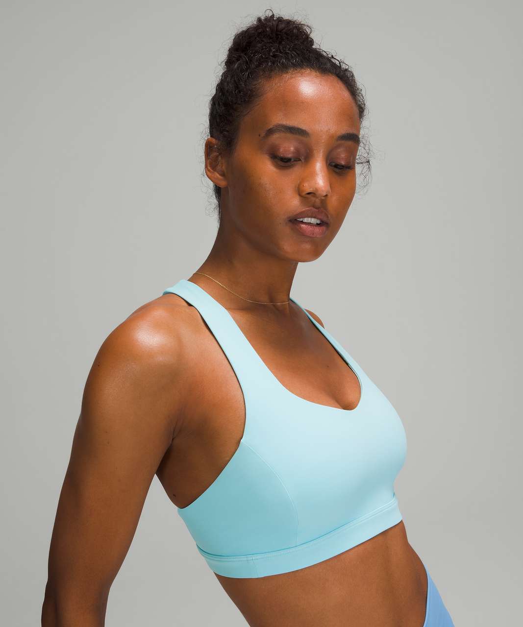 Lululemon free to be serene bra icing blue size 6