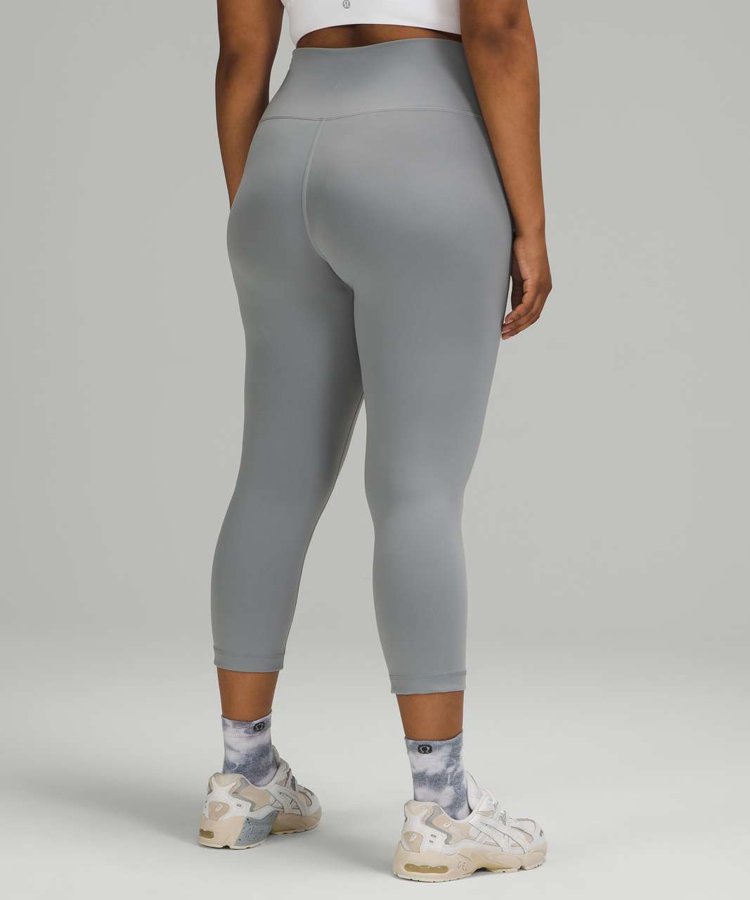 Wunder train high-rise tight 24” size S in Rhino Grey, Women's Fashion,  Activewear on Carousell