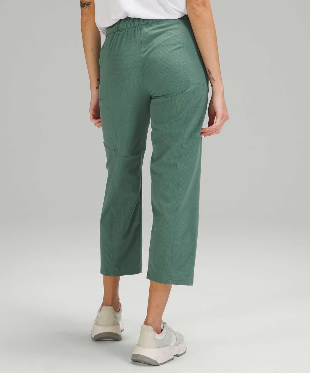 Lululemon Light Utilitech Cargo Pocket High Rise Crop - Retail