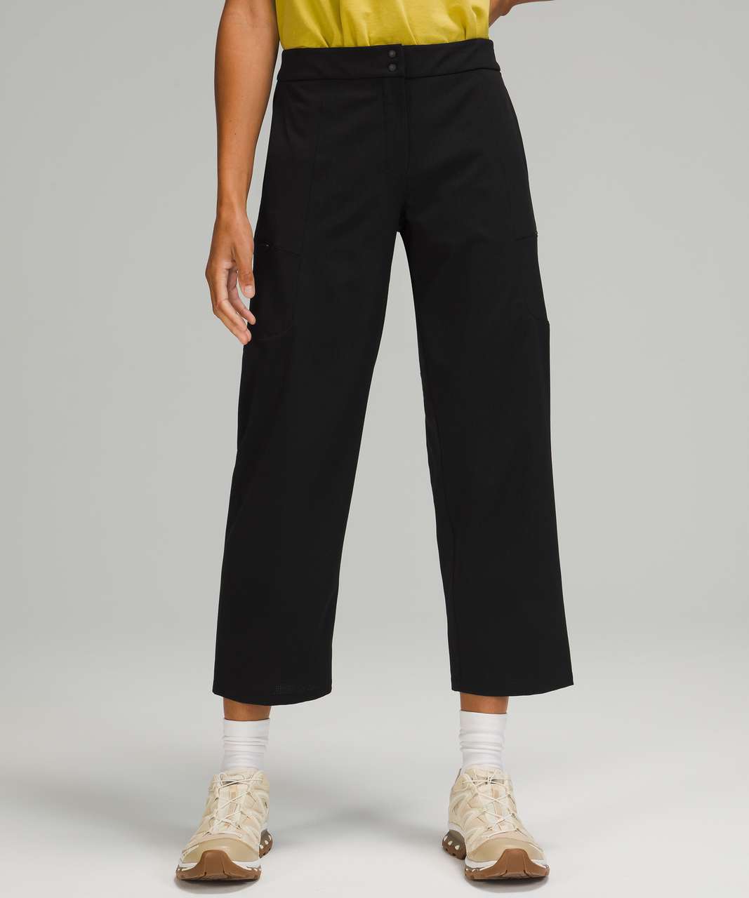 Lululemon Ventlight Cargo Mid Rise Crop 26 - Black - lulu fanatics