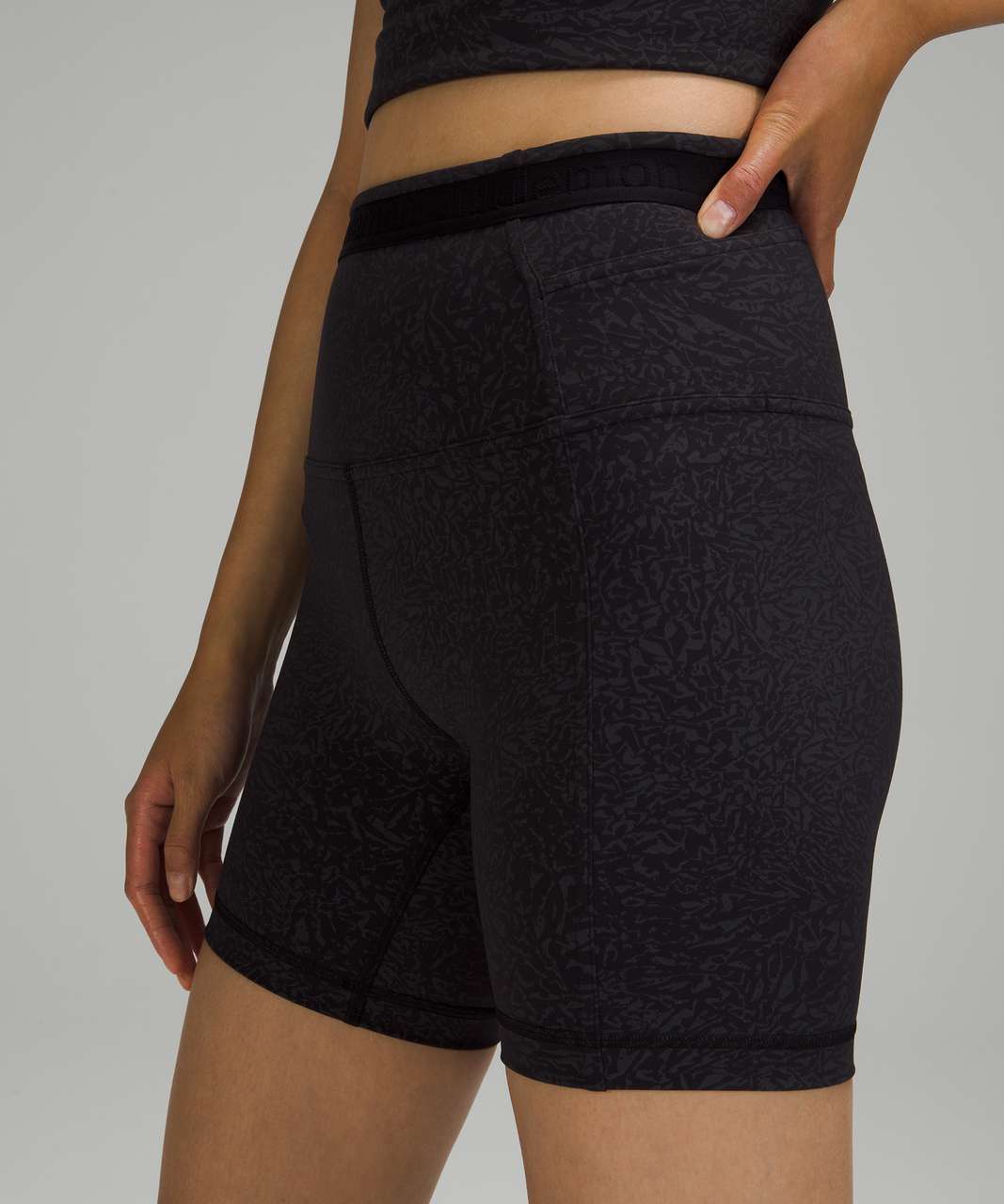 Lululemon Wunder Train Pocketed High Rise Short 6" - Crunch Black