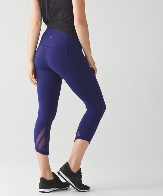 lululemon essential rhythm crop