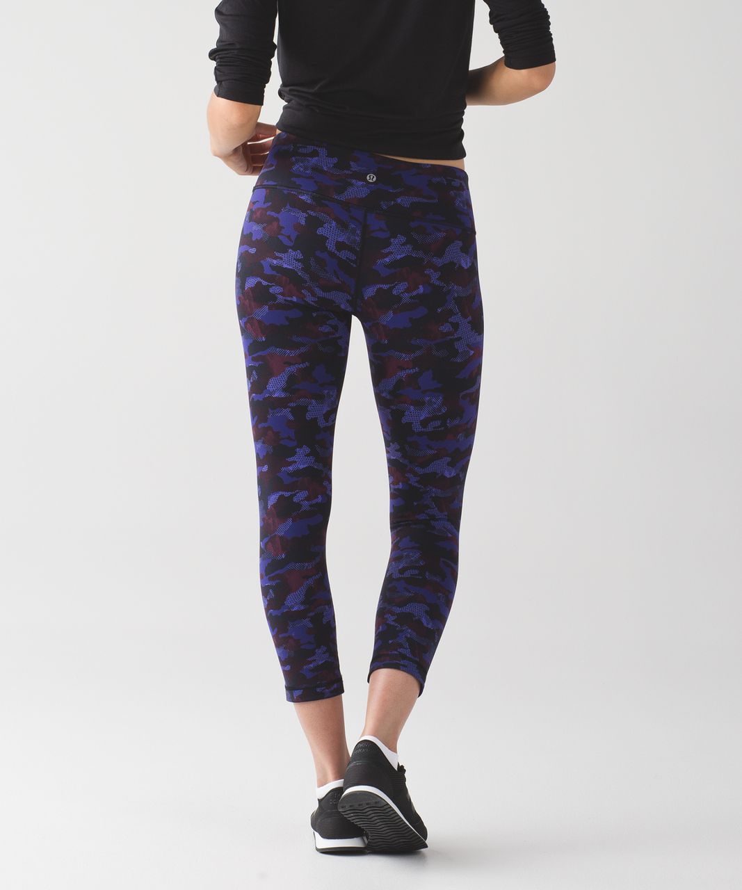 NWT Lululemon Wunder Under Crop III Reversible Size 2 Emperor Blue/Sapphire  Blue