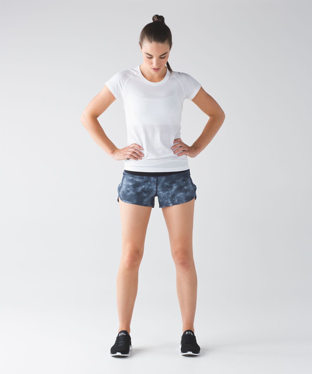 Lululemon Speed Short - Mini Diffusion White Black / Black