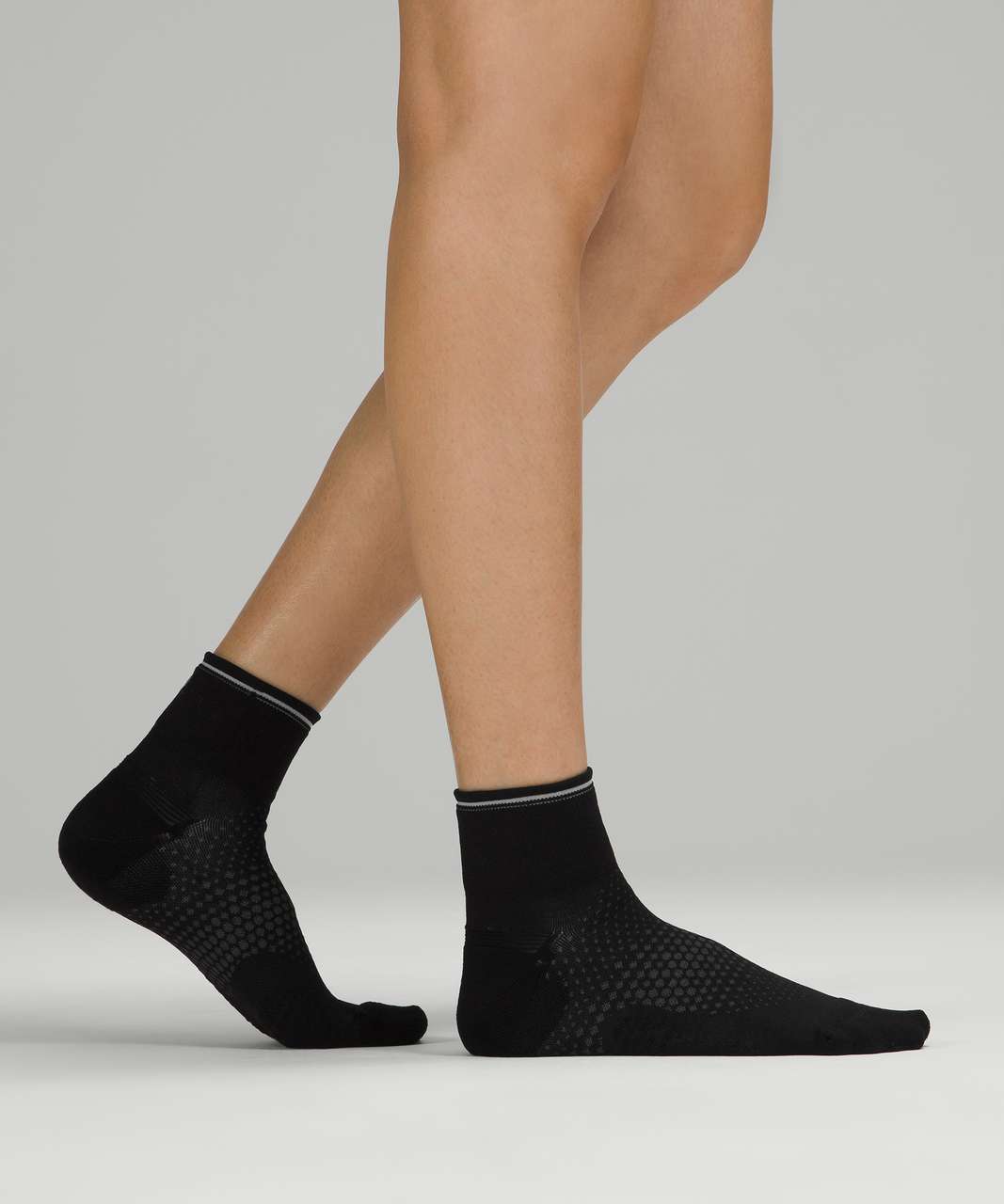 Lululemon MacroPillow Ankle Run Sock - Black