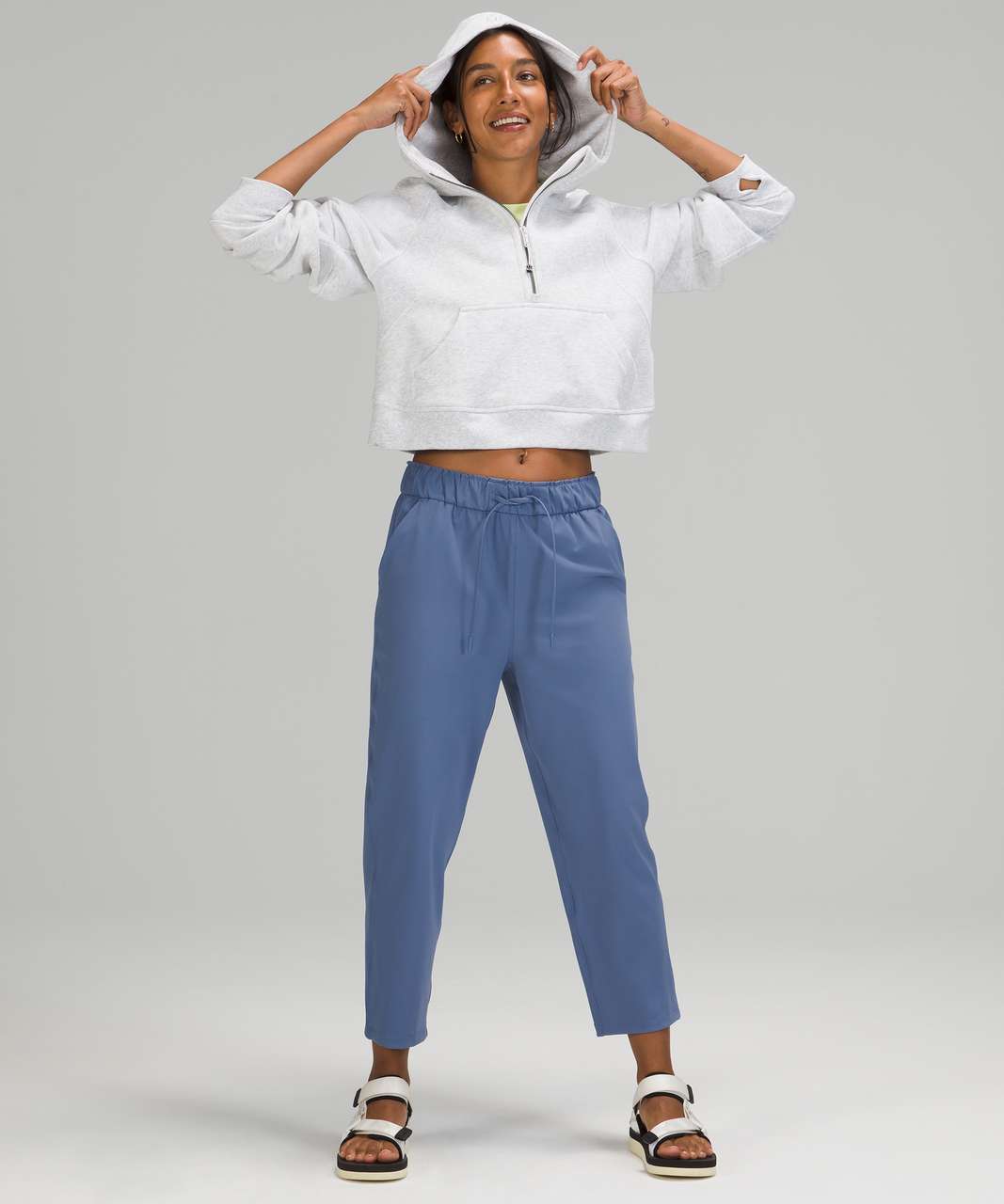 Stretch High-Rise Cropped Pant 23