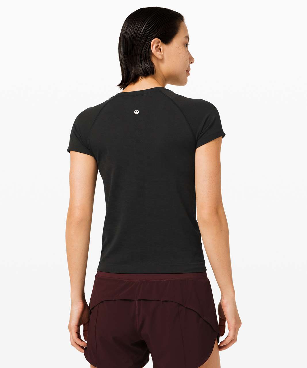 Lululemon Swiftly Tech Short Sleeve 2.0 *Race Length - Black / Black