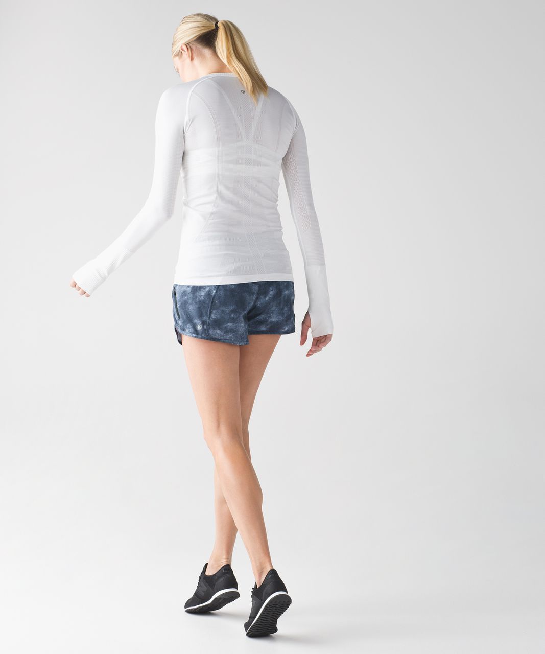 Lululemon Tracker Short IV - Mini Diffusion White Black / Black