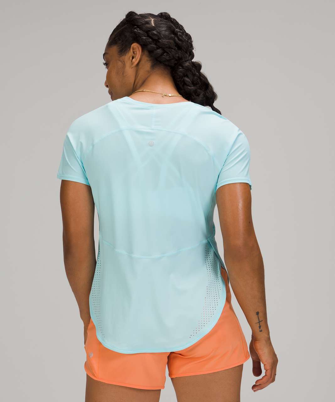 Lululemon UVP Run Short Sleeve - Icing Blue