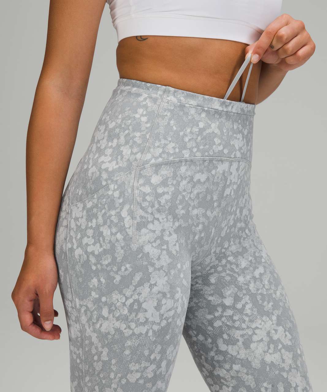 Lululemon Swift Speed High-Rise Crop 21 *Reflective - Take Flight Grey  Silver Reflective Multi - lulu fanatics