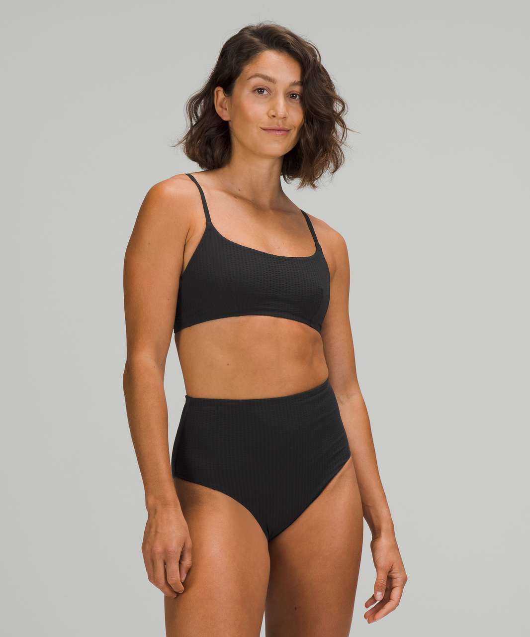 Lululemon swimwear👙 Waterside Seersucker swim top (B/C cups) and bikini  bottom. : r/lululemon