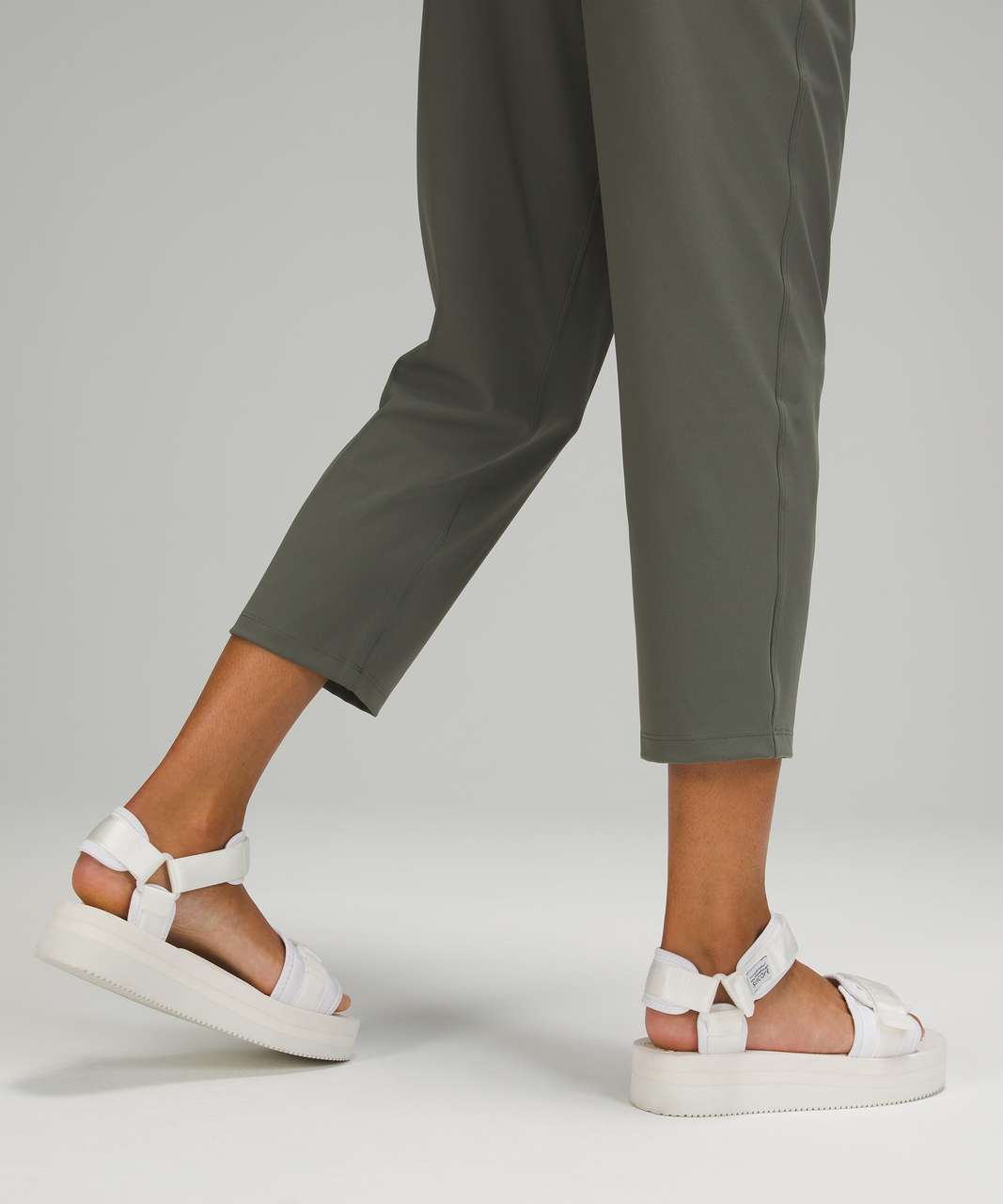 5'0] Loving lululemon stretch high rise crop 23”—perfect length of just  above the ankle & no hemming needed : r/PetiteFashionAdvice