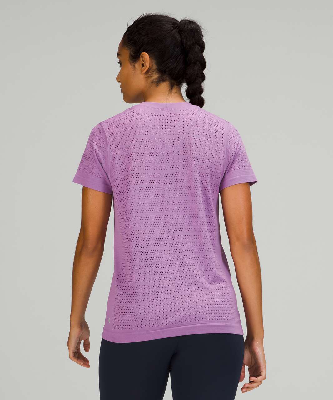 LULULEMON SWIFTLY BREATHE SHORT SLEAVE TOP WISTERIA PURPLE SIZE-4